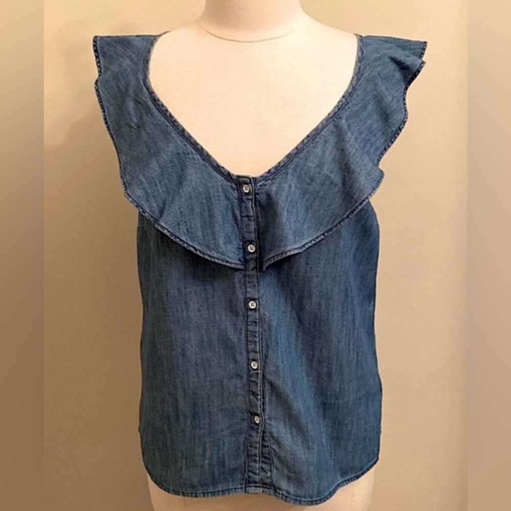 Old Navy Blue Chambray Denim M Cowgirl Chic Western Boho Prairie Ruffle Tank Top